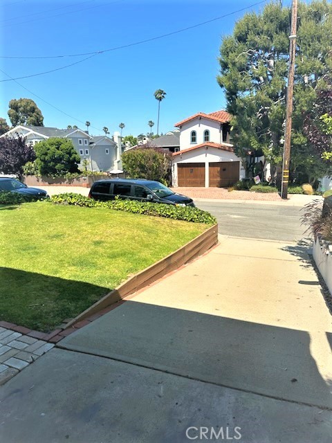The Elevated Lot is Located on the West Side of the street. New Development will Offer a Residence with a Superior Bright Exposure to Sunlight and Breezes.