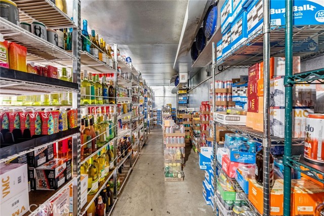 3200 Mission Avenue, Oceanside CA: https://media.crmls.org/medias/3e3ef8be-983c-421f-bf63-6cf007be6271.jpg