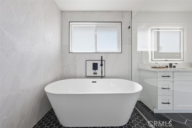 Image 35 of 39 For 4509 Cadison