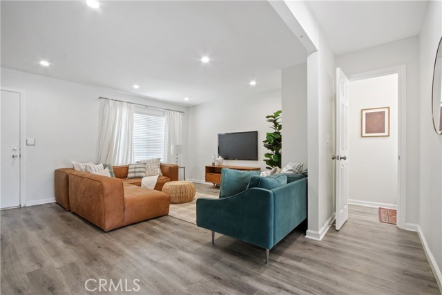Detail Gallery Image 4 of 20 For 11240 Dover Way, Stanton,  CA 90680 - 3 Beds | 1/1 Baths