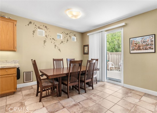 31960 Hollyhock Street, Lake Elsinore CA: https://media.crmls.org/medias/3e416fac-803e-4c4c-b158-391a4ddf48ee.jpg