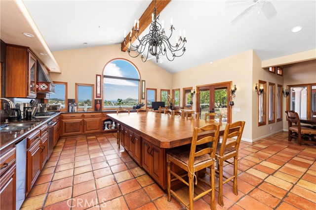30505 Sloan Canyon Road, Castaic CA: https://media.crmls.org/medias/3e41f0e8-c59b-4389-ad51-9164a9680da3.jpg