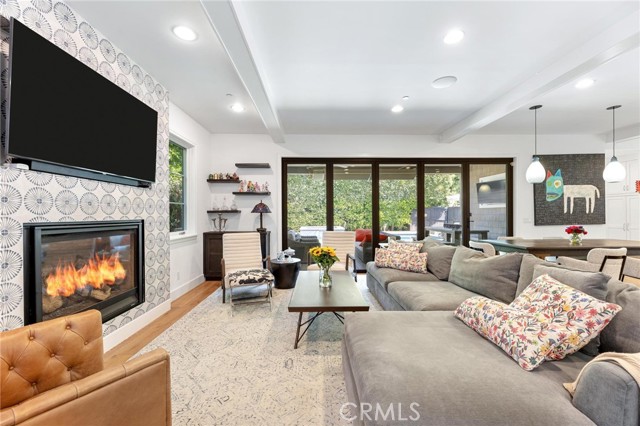 Detail Gallery Image 23 of 74 For 12181 Valleyheart Dr, Studio City,  CA 91604 - 4 Beds | 4/1 Baths