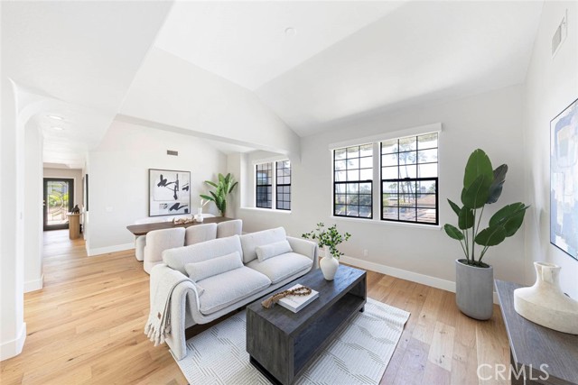 Detail Gallery Image 13 of 44 For 90 Ocean Vista, Newport Beach,  CA 92660 - 2 Beds | 2/1 Baths