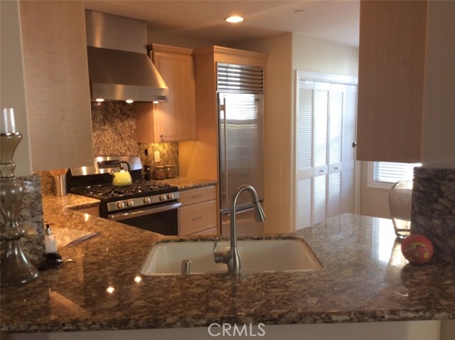 207 Aviation Place, Manhattan Beach, California 90266, 3 Bedrooms Bedrooms, ,2 BathroomsBathrooms,Residential,Sold,Aviation,SB17040709