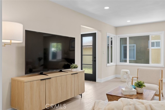 11091 Ranger Drive, Los Alamitos CA: https://media.crmls.org/medias/3e427428-c745-418a-a886-feb1231c2d8f.jpg
