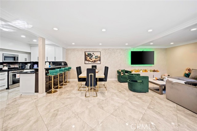 Front Image Thumbnail for CRSR25247803