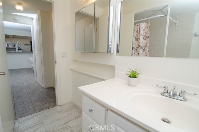 19152 Avenue Of The Oaks, Newhall CA: https://media.crmls.org/medias/3e436258-adc8-4642-96f0-3a8b4ce3f375.jpg