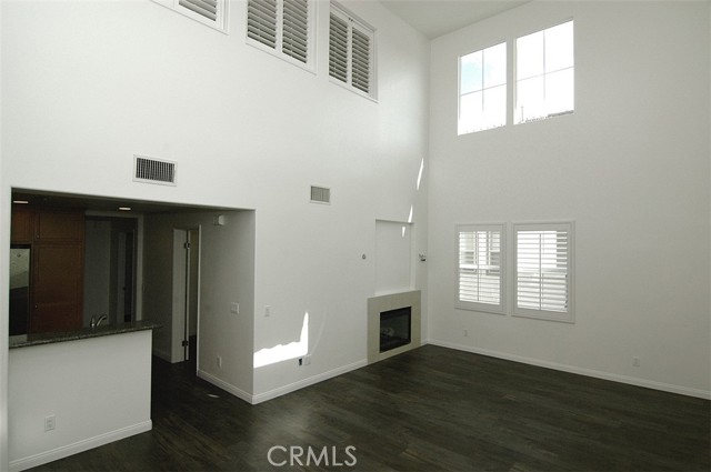 Detail Gallery Image 3 of 21 For 225 Lockford, Irvine,  CA 92602 - 3 Beds | 2 Baths