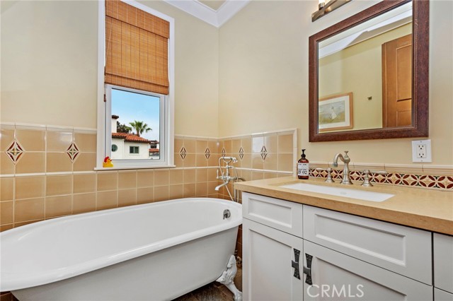 Detail Gallery Image 24 of 66 For 407 Monterey Lane a,  San Clemente,  CA 92672 - 3 Beds | 3/1 Baths