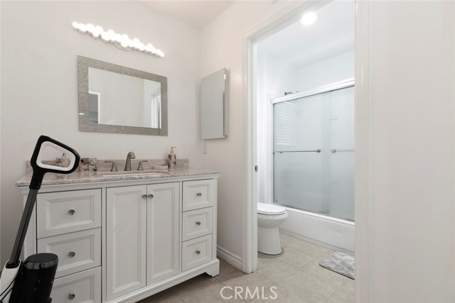 12134 Via Santa Marta, Sylmar CA: https://media.crmls.org/medias/3e45cc30-6d50-4e4d-b4e5-1a1b8f8cb9a6.jpg