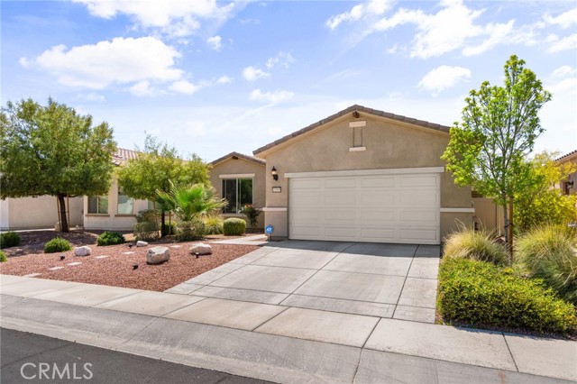 Detail Gallery Image 1 of 34 For 18909 Lariat St, Apple Valley,  CA 92308 - 3 Beds | 2 Baths
