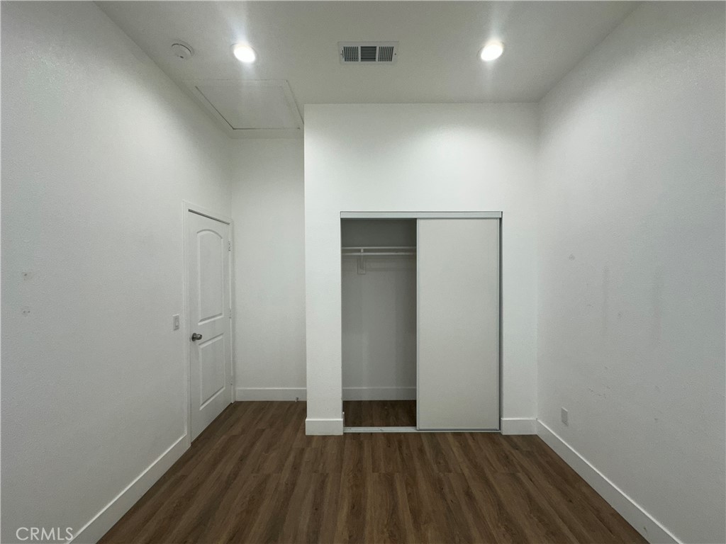 https://media.crmls.org/medias/3e46b256-2bb3-4ea5-b0ba-00b2705b2814.jpg?preset=X-Large