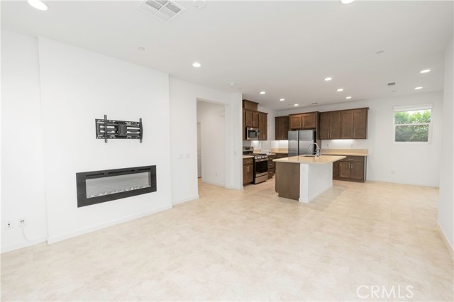 Detail Gallery Image 8 of 24 For 26149 Park Ave #46,  Loma Linda,  CA 92373 - 4 Beds | 3 Baths