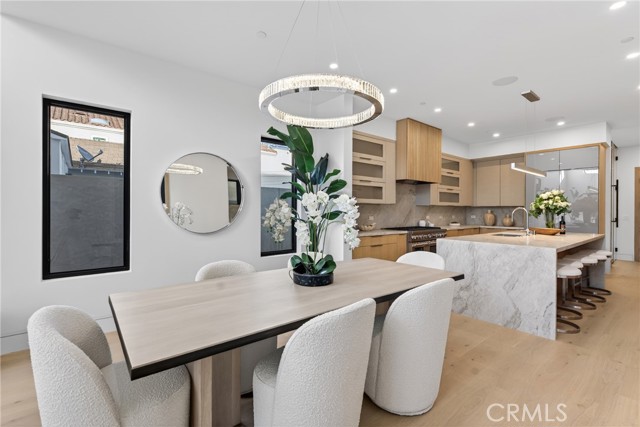 Detail Gallery Image 11 of 58 For 520 11th St, Huntington Beach,  CA 92648 - 3 Beds | 3/1 Baths