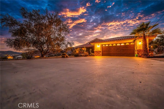 Detail Gallery Image 2 of 75 For 6140 Farrelo Rd, Yucca Valley,  CA 92284 - 3 Beds | 2 Baths