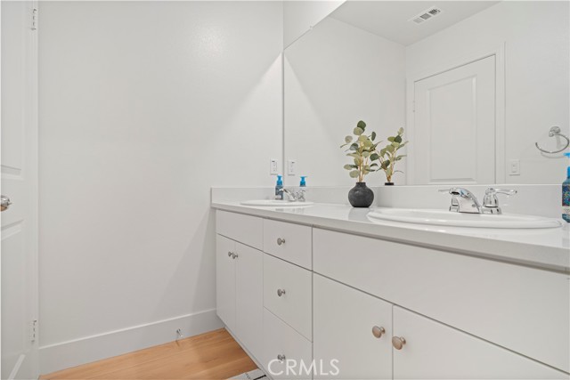 30341 Wild Oat Street, Murrieta CA: https://media.crmls.org/medias/3e47bbbf-2998-4a6b-baed-4b1c5a535b07.jpg