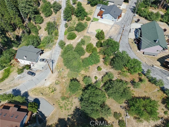 Detail Gallery Image 13 of 30 For 31912 Encina Way, Running Springs,  CA 92382 - – Beds | – Baths