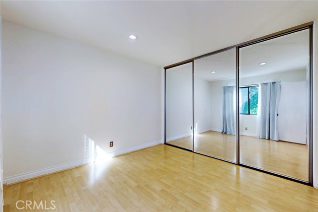 Detail Gallery Image 33 of 38 For 10504 Sunland Blvd Bld #5,  Sunland,  CA 91040 - 2 Beds | 2 Baths