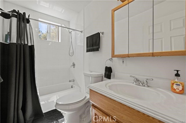 1808 Freeman Drive, Pine Mountain Club CA: https://media.crmls.org/medias/3e48fcb7-fb16-4cfa-82a1-5a4c844755ec.jpg