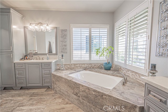 Detail Gallery Image 32 of 53 For 23321 Cuestport Dr, Valencia,  CA 91354 - 5 Beds | 4 Baths