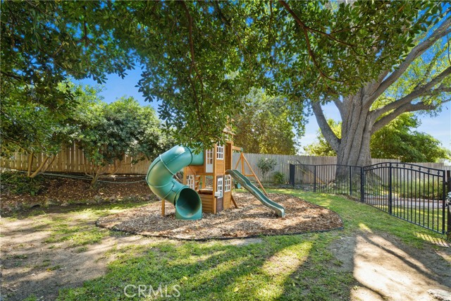 Image 17 of 27 For 9626 La Alba