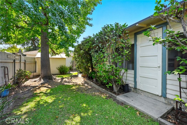 8847 Naomi Avenue, San Gabriel CA: https://media.crmls.org/medias/3e4b7c1d-ba61-4b26-a49e-684bfdb82a3a.jpg
