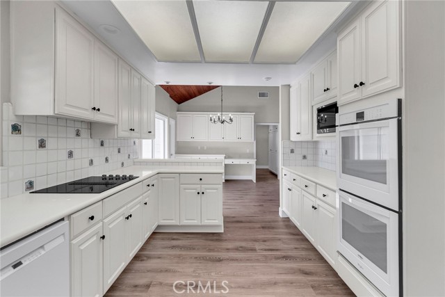 Detail Gallery Image 14 of 21 For 1507 Weston Way, Riverside,  CA 92506 - 4 Beds | 3 Baths