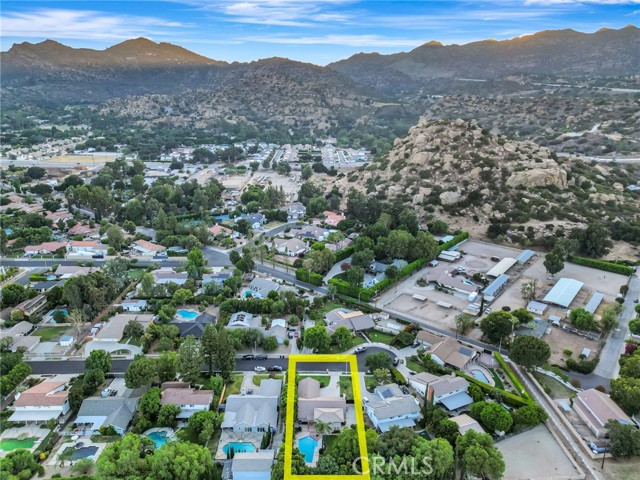 10938 Remmet Avenue, Chatsworth CA: https://media.crmls.org/medias/3e4cb7b0-ef80-4d4b-8949-dbb8d0845d30.jpg