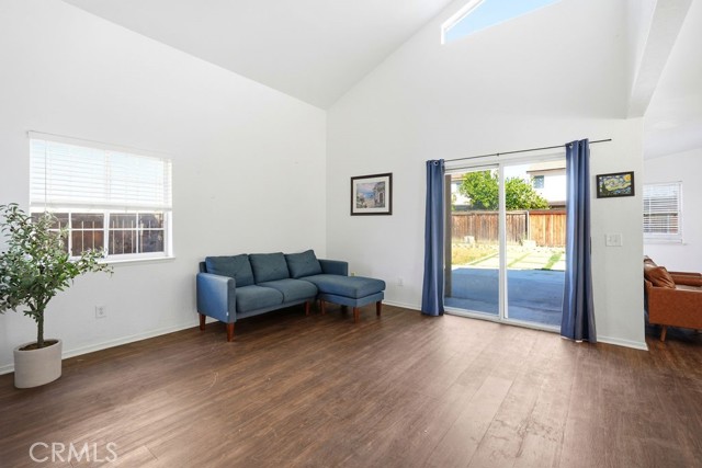 Detail Gallery Image 6 of 41 For 344 Mildred, Perris,  CA 92571 - 3 Beds | 2/1 Baths