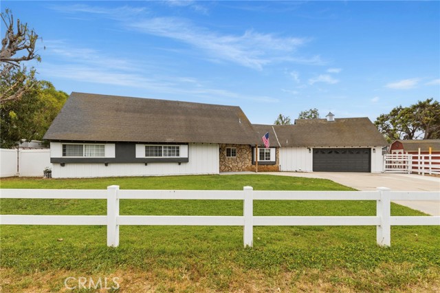 Detail Gallery Image 3 of 69 For 3330 Kips Korner Rd, Norco,  CA 92860 - 5 Beds | 3 Baths