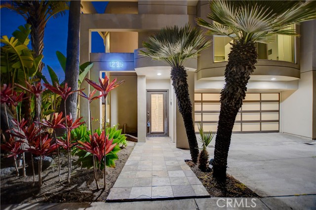 Detail Gallery Image 8 of 50 For 1235 2nd St, Hermosa Beach,  CA 90254 - 5 Beds | 3/1 Baths