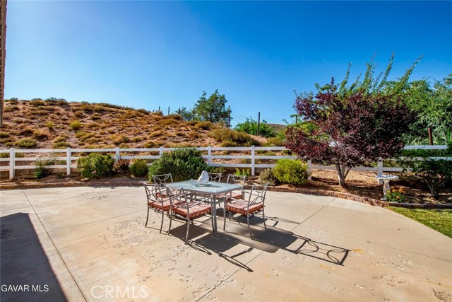 40505 90th W Street, Palmdale CA: https://media.crmls.org/medias/3e4d832d-4ded-4cb5-9d7f-e61a10b78d9b.jpg