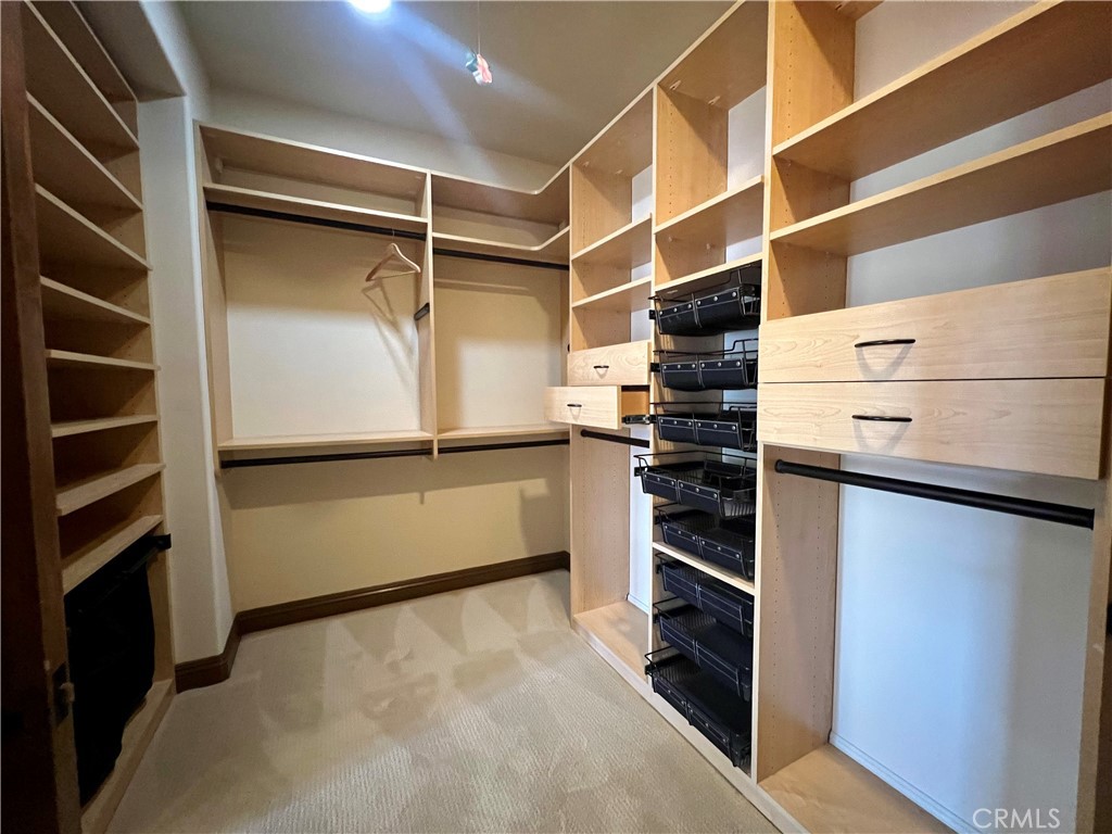 https://media.crmls.org/medias/3e4dfc88-6eb7-4a05-a398-8ed0d838ce23.jpg?preset=X-Large