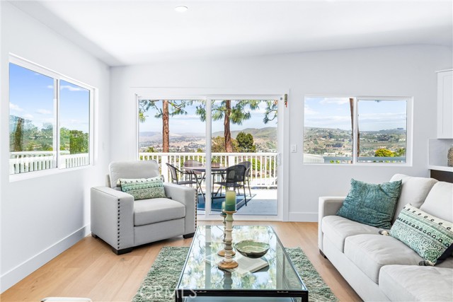 Detail Gallery Image 22 of 52 For 32862 Bluffside Dr, Dana Point,  CA 92629 - 4 Beds | 3 Baths