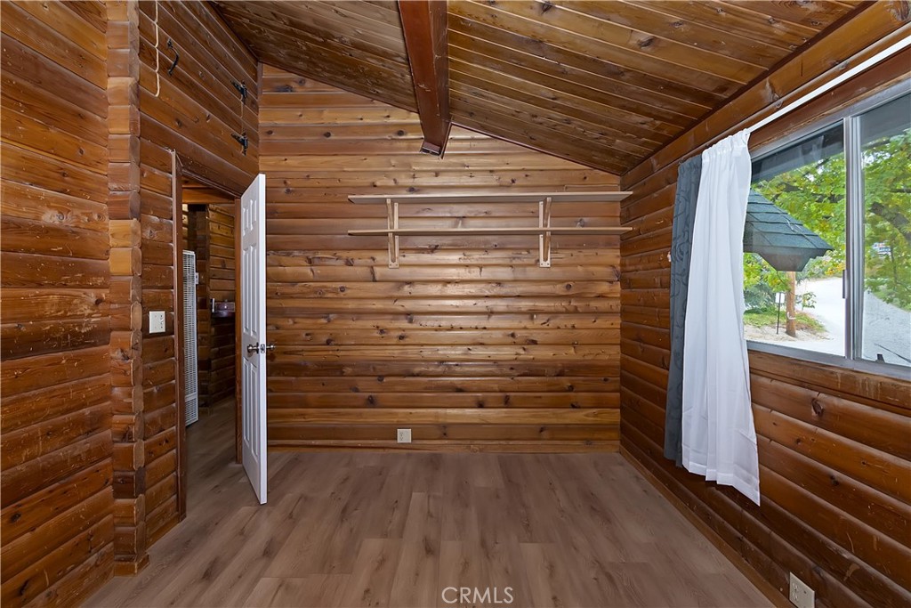 https://media.crmls.org/medias/3e4e8502-7ac9-436a-b085-731ff6ecc9a7.jpg?preset=X-Large
