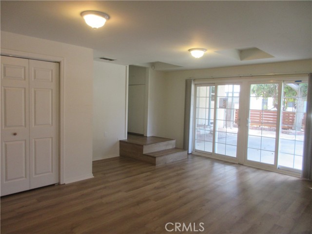 Detail Gallery Image 9 of 18 For 6446 Mclennan, Los Angeles,  CA 91406 - 3 Beds | 2 Baths