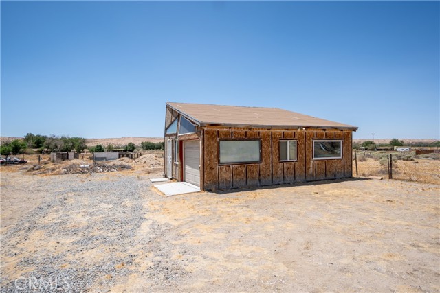 22731 Bryman Road, Oro Grande CA: https://media.crmls.org/medias/3e4ef3bb-bb3d-4a4a-bf3a-2c6947d0e0e0.jpg