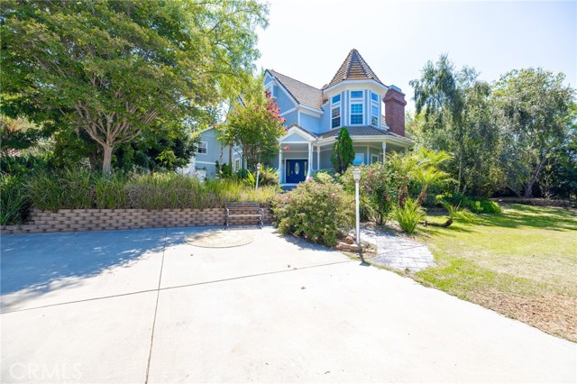 3352 Via Zara, Fallbrook CA: https://media.crmls.org/medias/3e4f3b99-d8a2-4bb1-9a99-4a7877895f5d.jpg