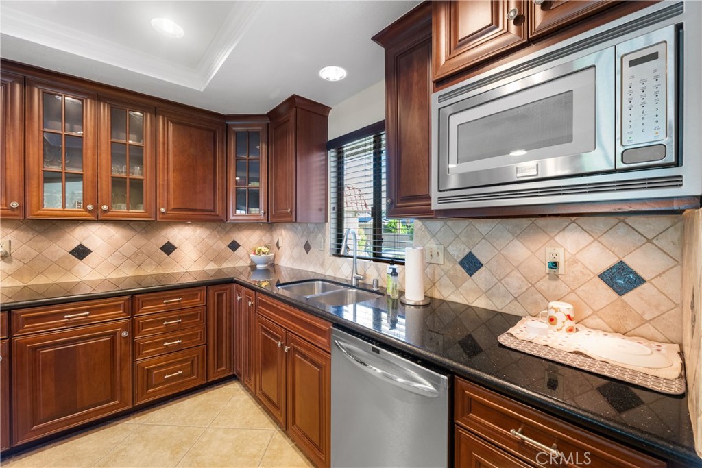 MLS #OC25260495 image #12