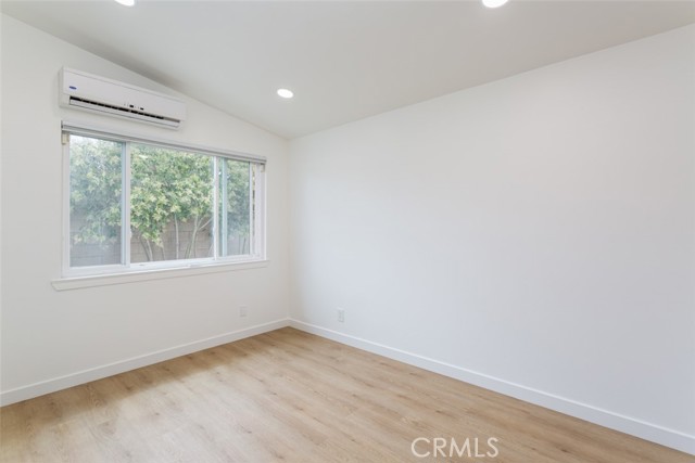 Detail Gallery Image 15 of 21 For 1997 Orange Ave, Costa Mesa,  CA 92627 - 4 Beds | 2 Baths