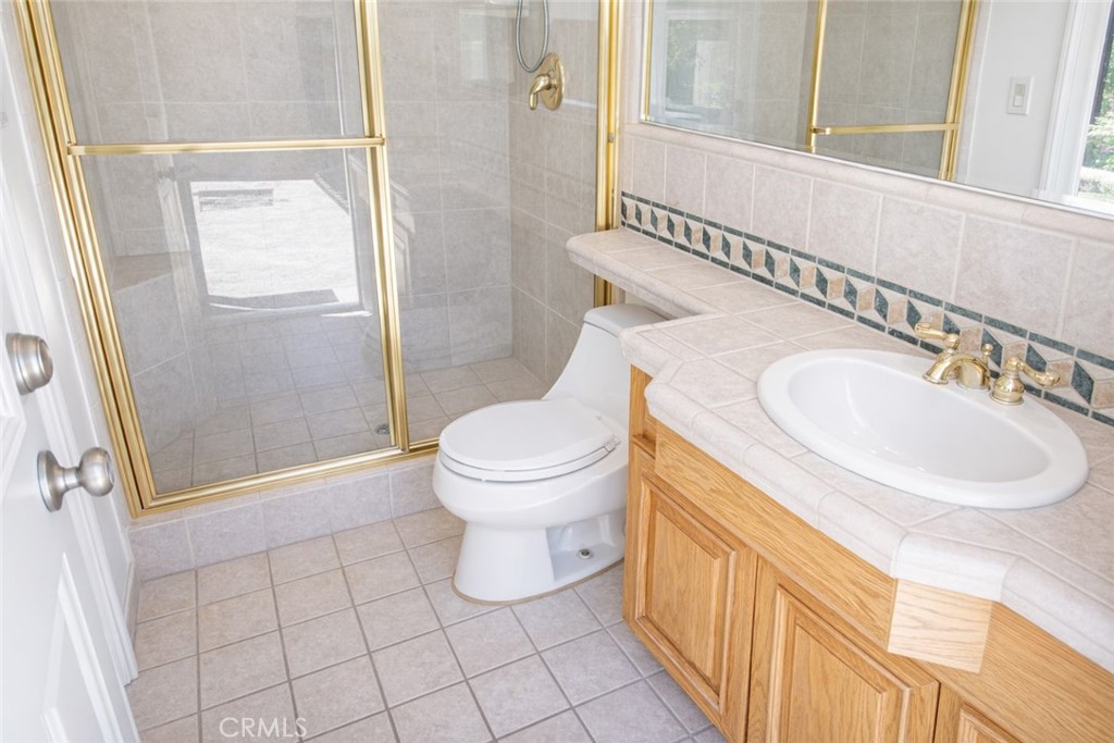 https://media.crmls.org/medias/3e509b77-0df8-431e-b693-f45f5051acd4.jpg?preset=X-Large