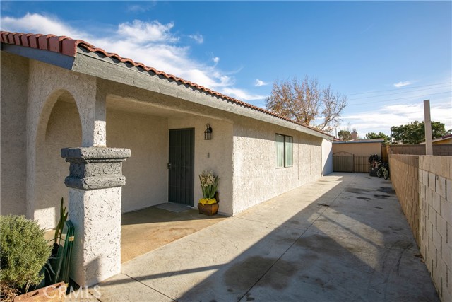 Detail Gallery Image 2 of 24 For 1854 Trudgeon Ave, Lancaster,  CA 93535 - 3 Beds | 2 Baths