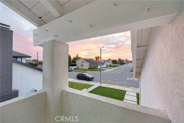 Detail Gallery Image 24 of 33 For 20942 Queens Park, Huntington Beach,  CA 92646 - 5 Beds | 3 Baths