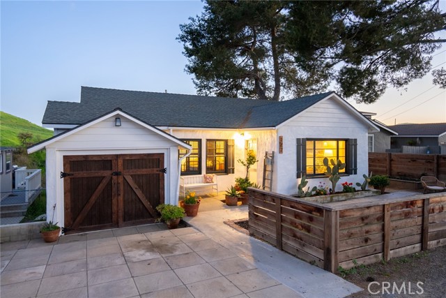 Detail Gallery Image 5 of 46 For 127 Capitol Hill Dr, Paso Robles,  CA 93446 - 3 Beds | 2 Baths