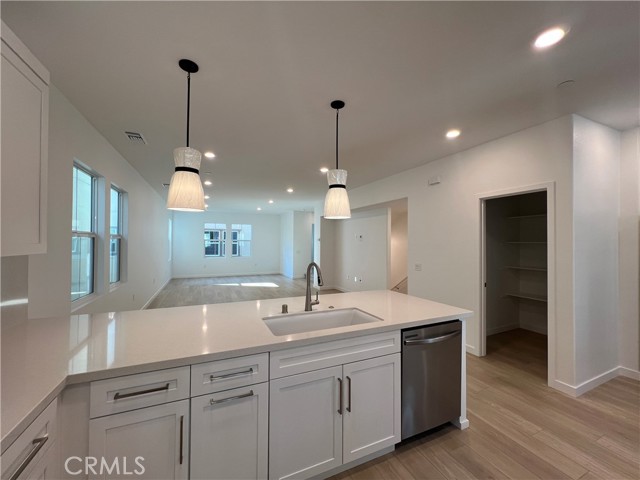 Detail Gallery Image 5 of 13 For 2543 Dorris St, El Monte,  CA 91733 - 4 Beds | 3/1 Baths