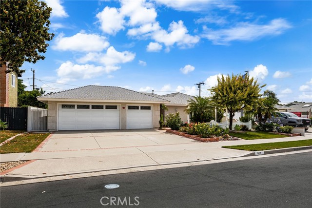 651 Lemke Drive, Placentia CA: https://media.crmls.org/medias/3e523869-c632-43e4-b2f8-8c0da253fb65.jpg