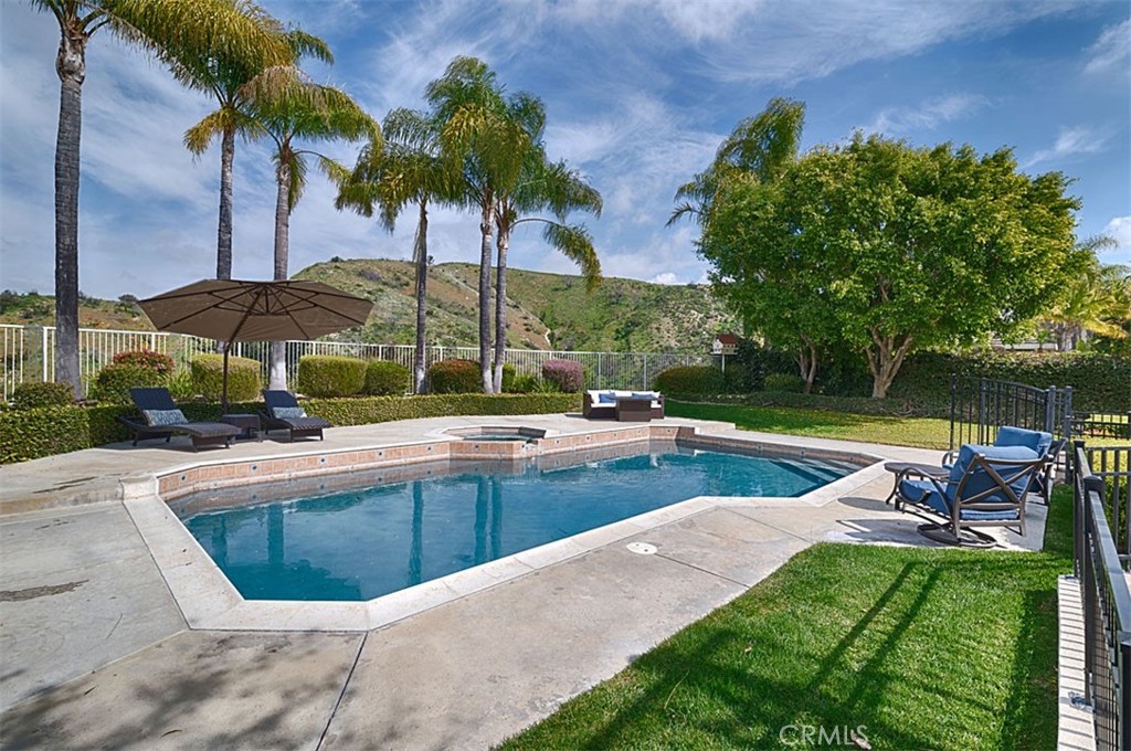 15 Tessera Avenue, Lake Forest, CA 92610