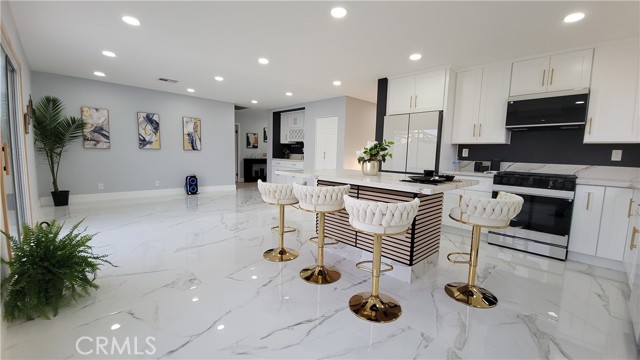 Detail Gallery Image 12 of 36 For 37624 Ribbon, Palmdale,  CA 93552 - 4 Beds | 2 Baths