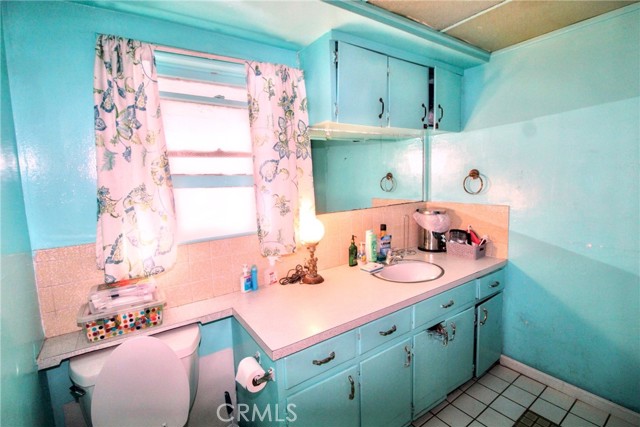 Detail Gallery Image 18 of 41 For 6271 Cherry Ave, Long Beach,  CA 90805 - 3 Beds | 1/1 Baths